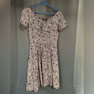 Nooworks Black & White Starburst ?Cosmic? Cha Cha